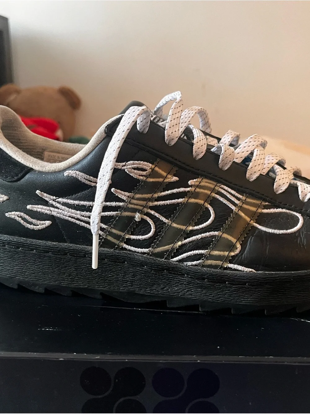 adidas classic low
